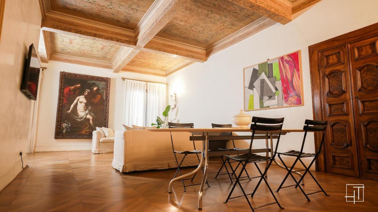 Ht - Casa Del Pittore In Piazza Delle Erbe Падуа Екстериор снимка